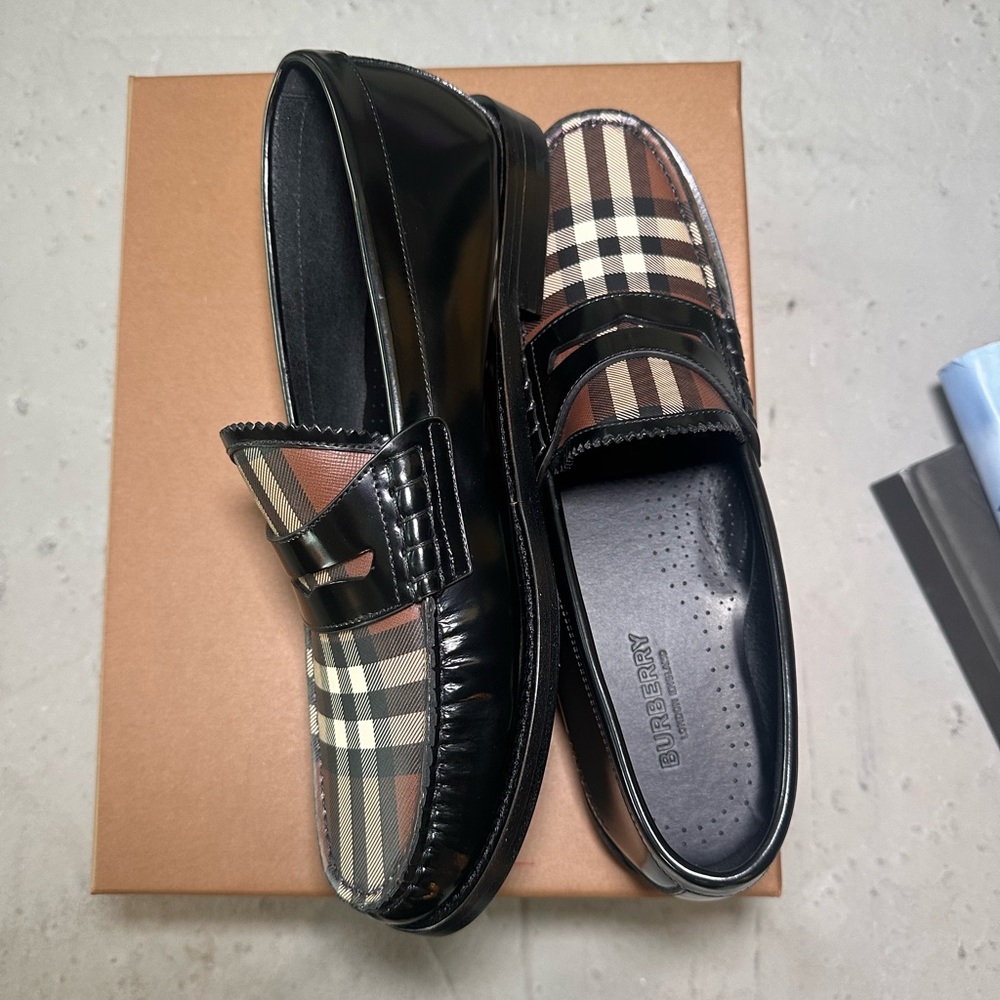 Burberry Shane Men's Black/Beige Checkered Leather Penny Loafers Size 40 or 7 Us - Picture 4 of 10